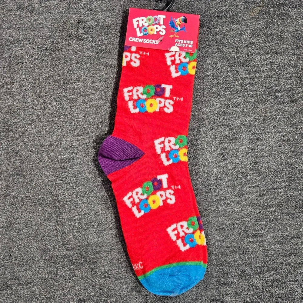 NEW Kellogg's Froot Loops‎ Red Crew Socks Kids Ages 7-10 Toucan Sam New